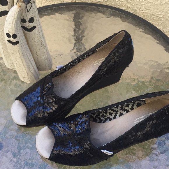Toms Black Sequin Wedges - Picture 2 of 8
